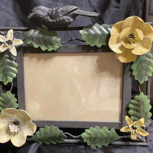 Metal Picture Frame with Bird Accent (Holds 4"x6" Photo)